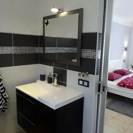 La Palmita Mit Meerblick By Interhome Hébergement de vacances